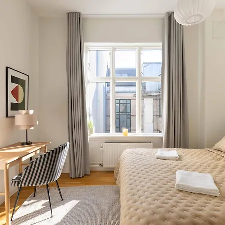 Beautiful & Spacious 4br In Vesterbro * Copenhagen
