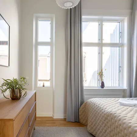 Apartment Beautiful & Spacious 4br In Vesterbro *