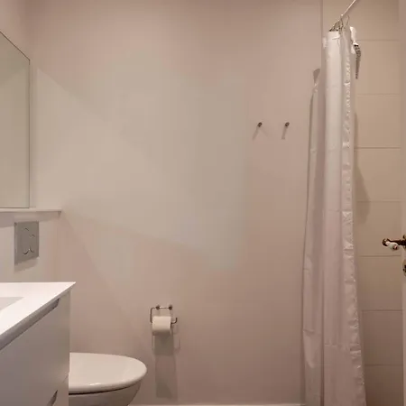 Beautiful & Spacious 4br In Vesterbro *