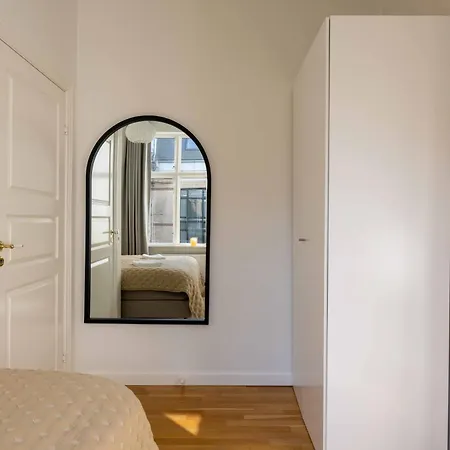 Apartment Beautiful & Spacious 4br In Vesterbro Copenhagen